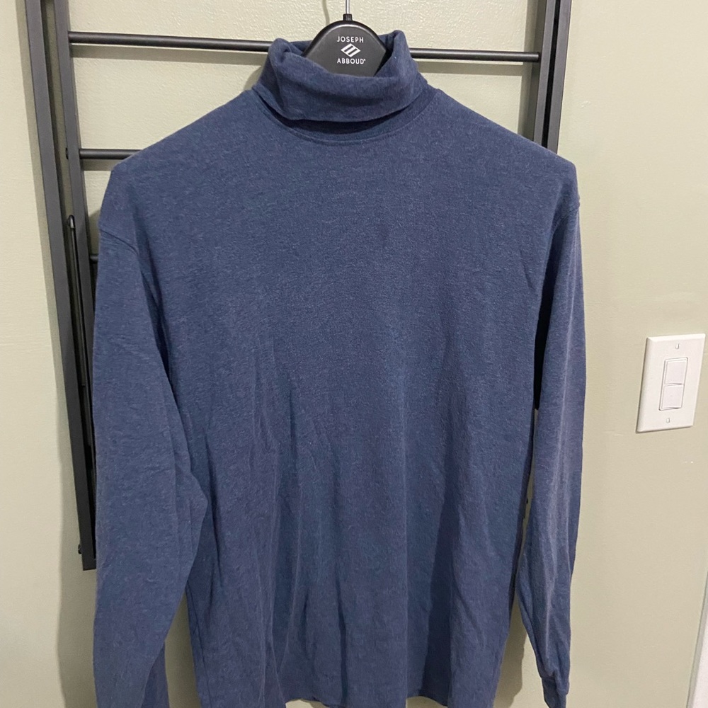 Turtle Neck - Picture 2 of 2
